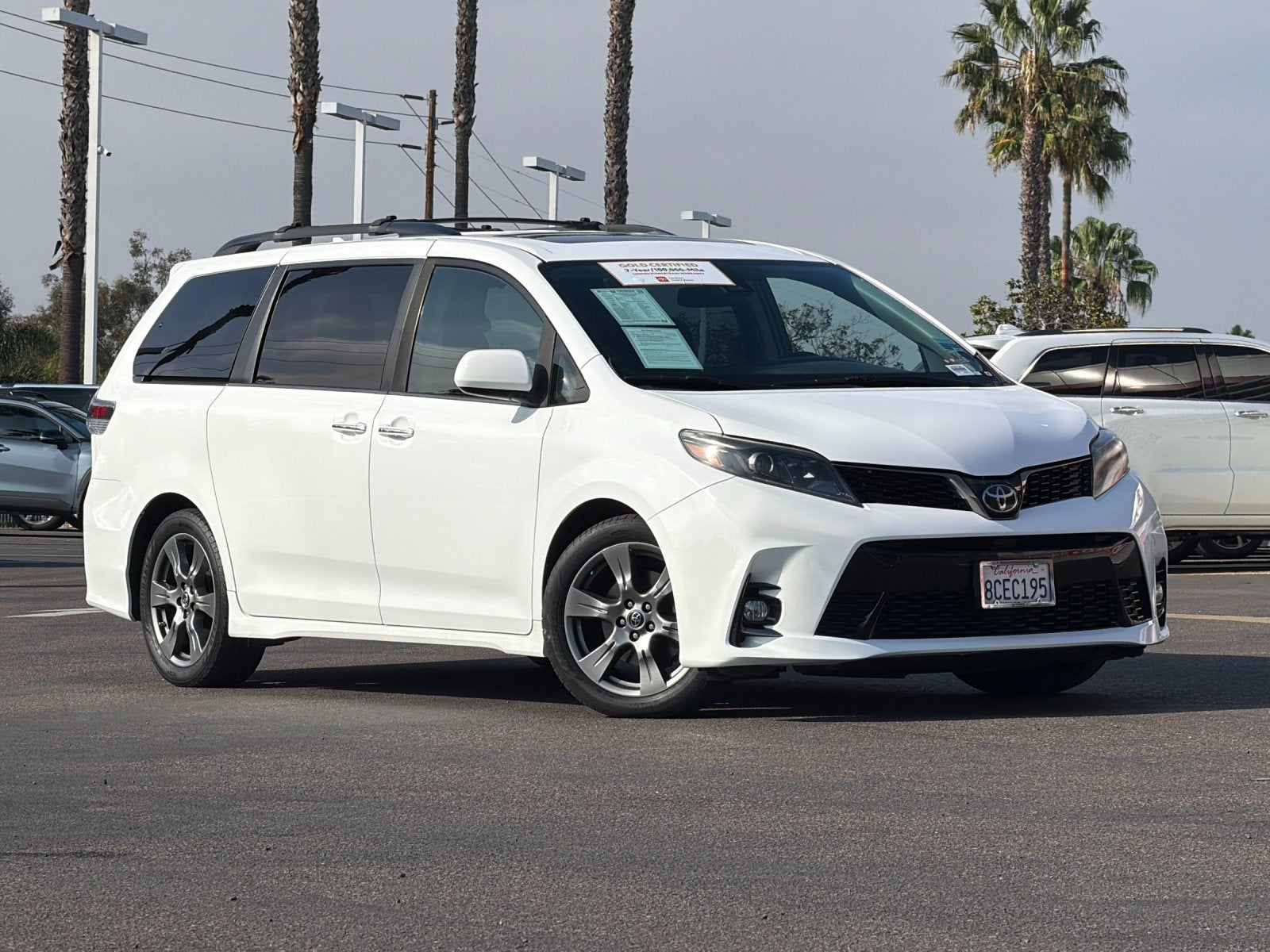 2018 Toyota Sienna SE Premium 8 Passenger