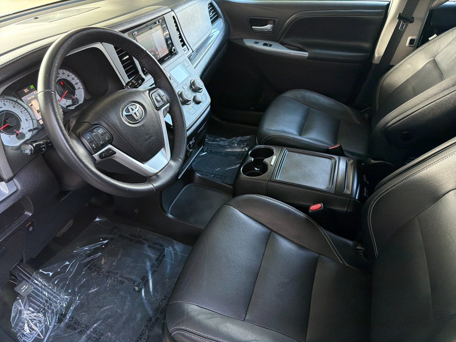 2018 Toyota Sienna SE Premium 8 Passenger