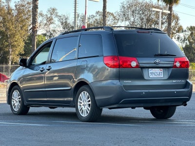 2010 Toyota Sienna XLE