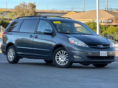 2010 Toyota Sienna XLE