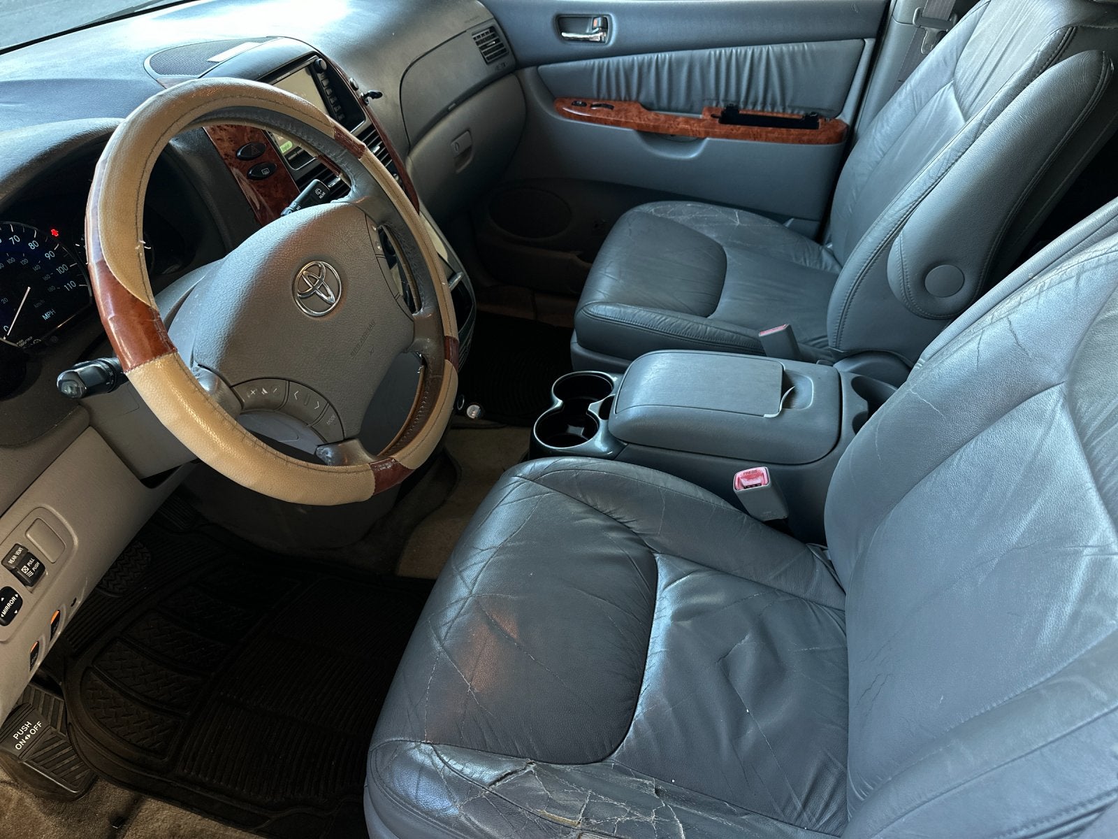 2010 Toyota Sienna XLE