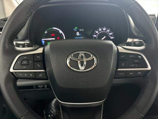 2024 Toyota Sienna XLE 8 Passenger