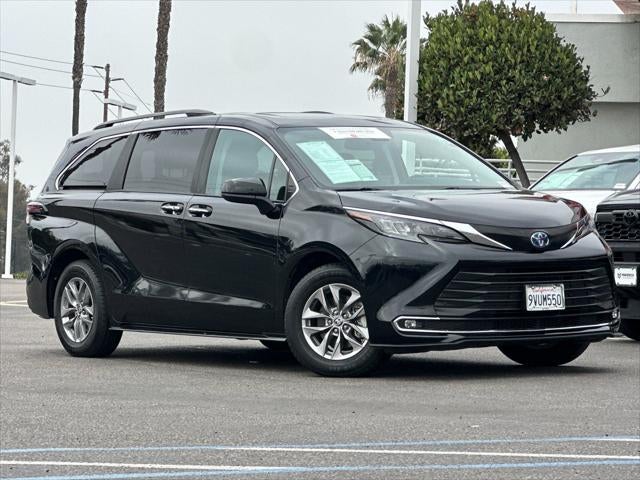 2024 Toyota Sienna XLE 8 Passenger