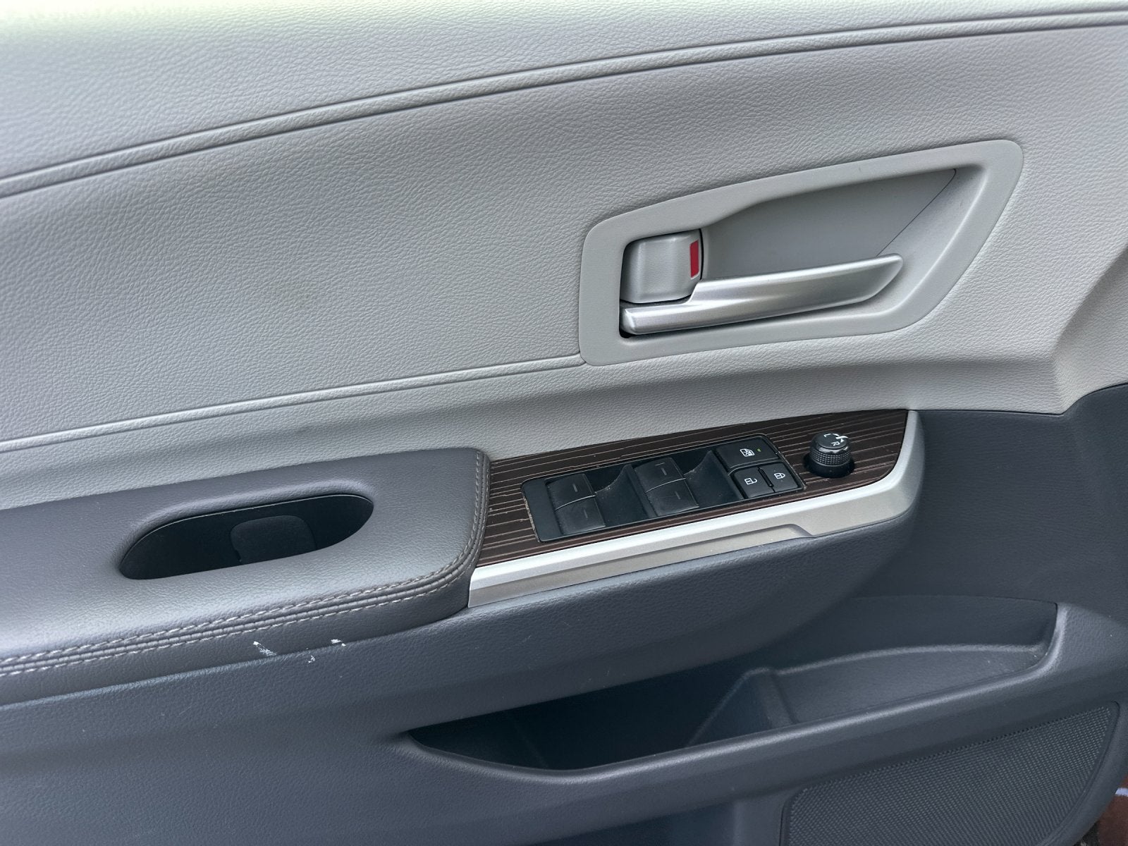 2023 Toyota Sienna XLE 7 Passenger