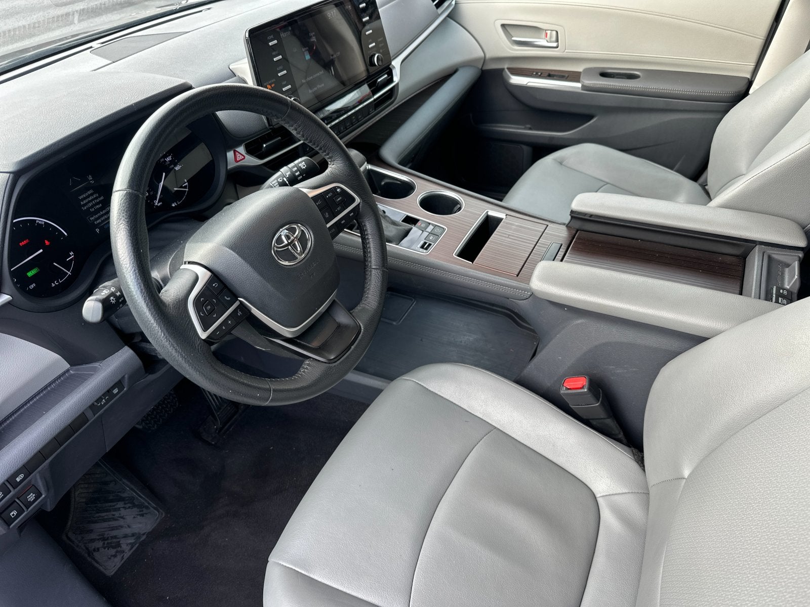2023 Toyota Sienna XLE 7 Passenger