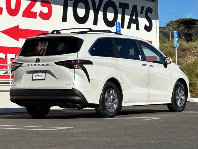 2026 Toyota Sienna XLE 8 Passenger