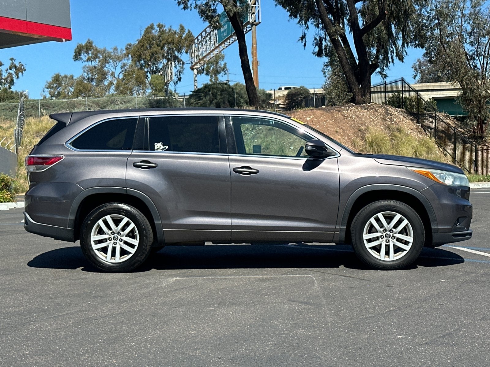 2016 Toyota Highlander LE