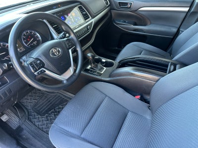 2016 Toyota Highlander LE
