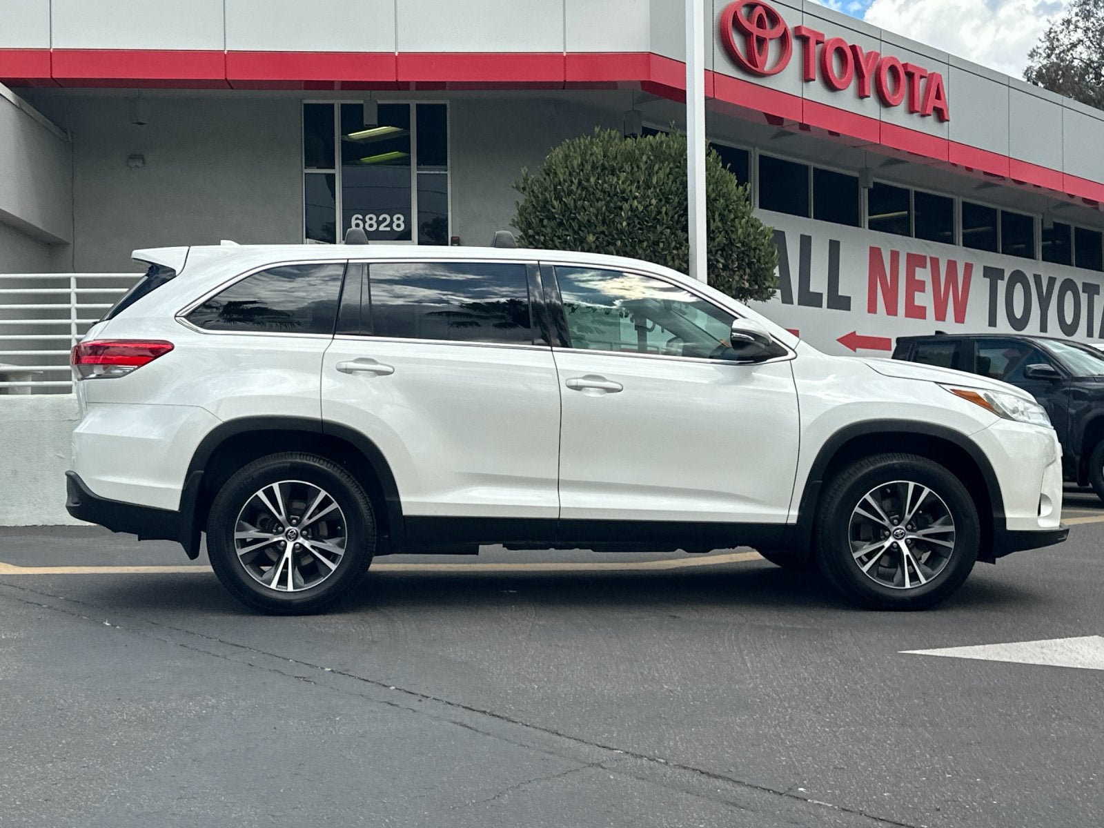2019 Toyota Highlander LE Plus