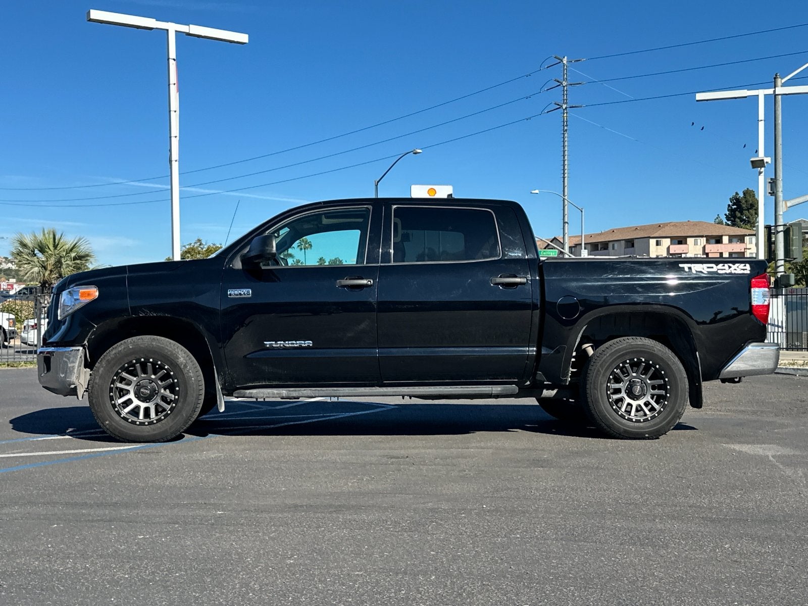 2017 Toyota Tundra SR5