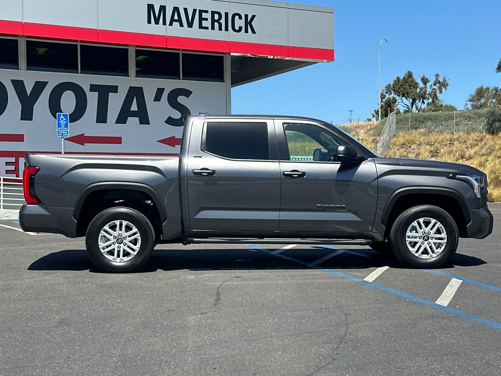 2025 Toyota Tundra SR5