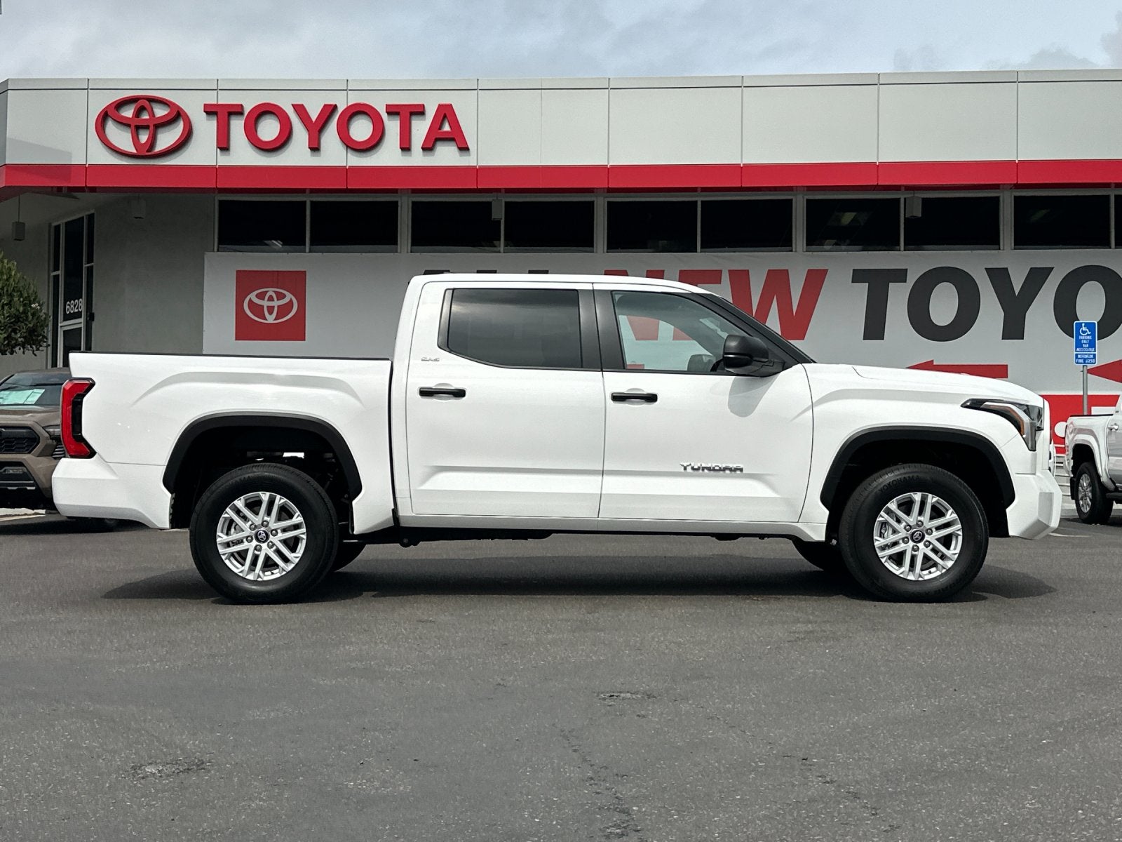 2025 Toyota Tundra SR5