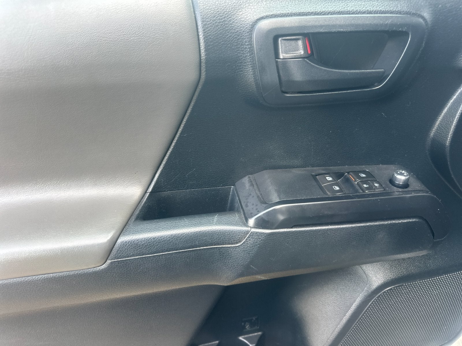 2016 Toyota Tacoma SR5