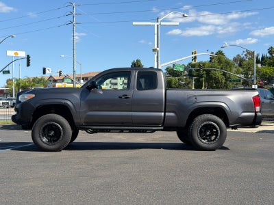 2016 Toyota Tacoma SR