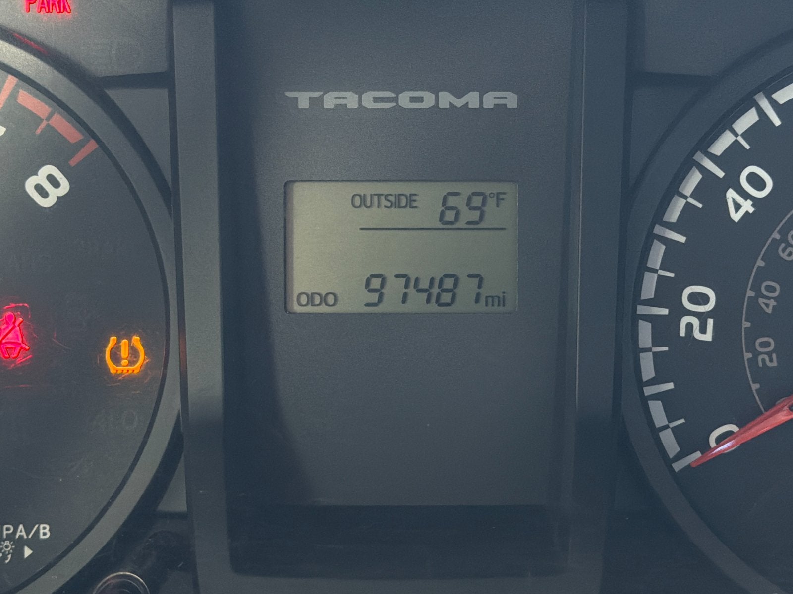 2016 Toyota Tacoma SR