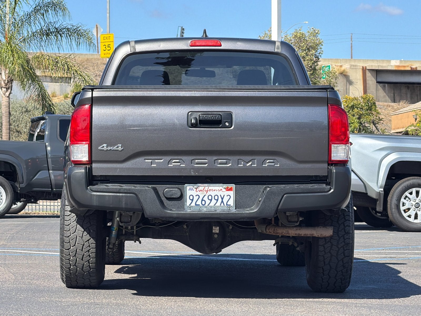 2016 Toyota Tacoma SR