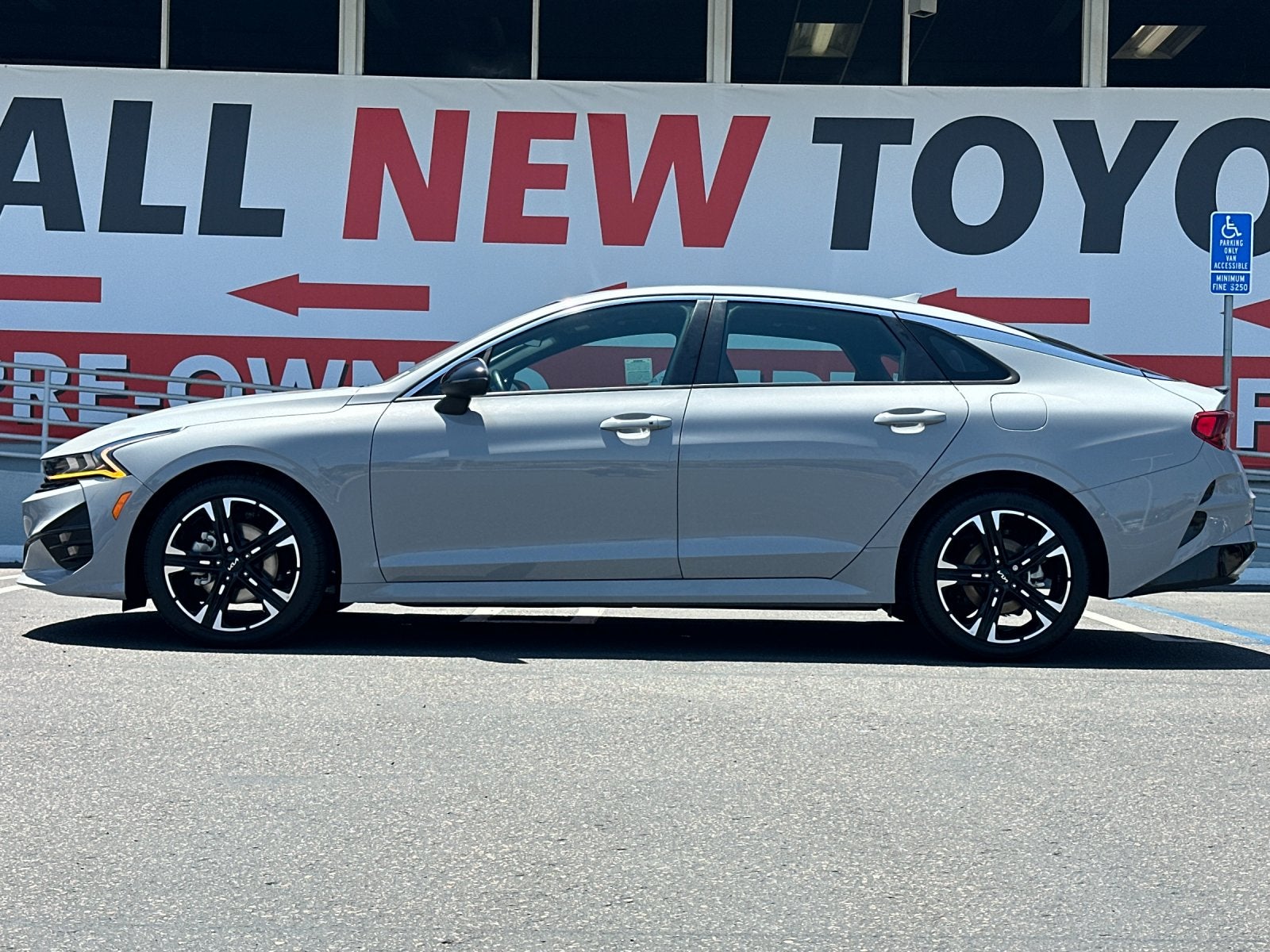 2023 Kia K5 GT-Line