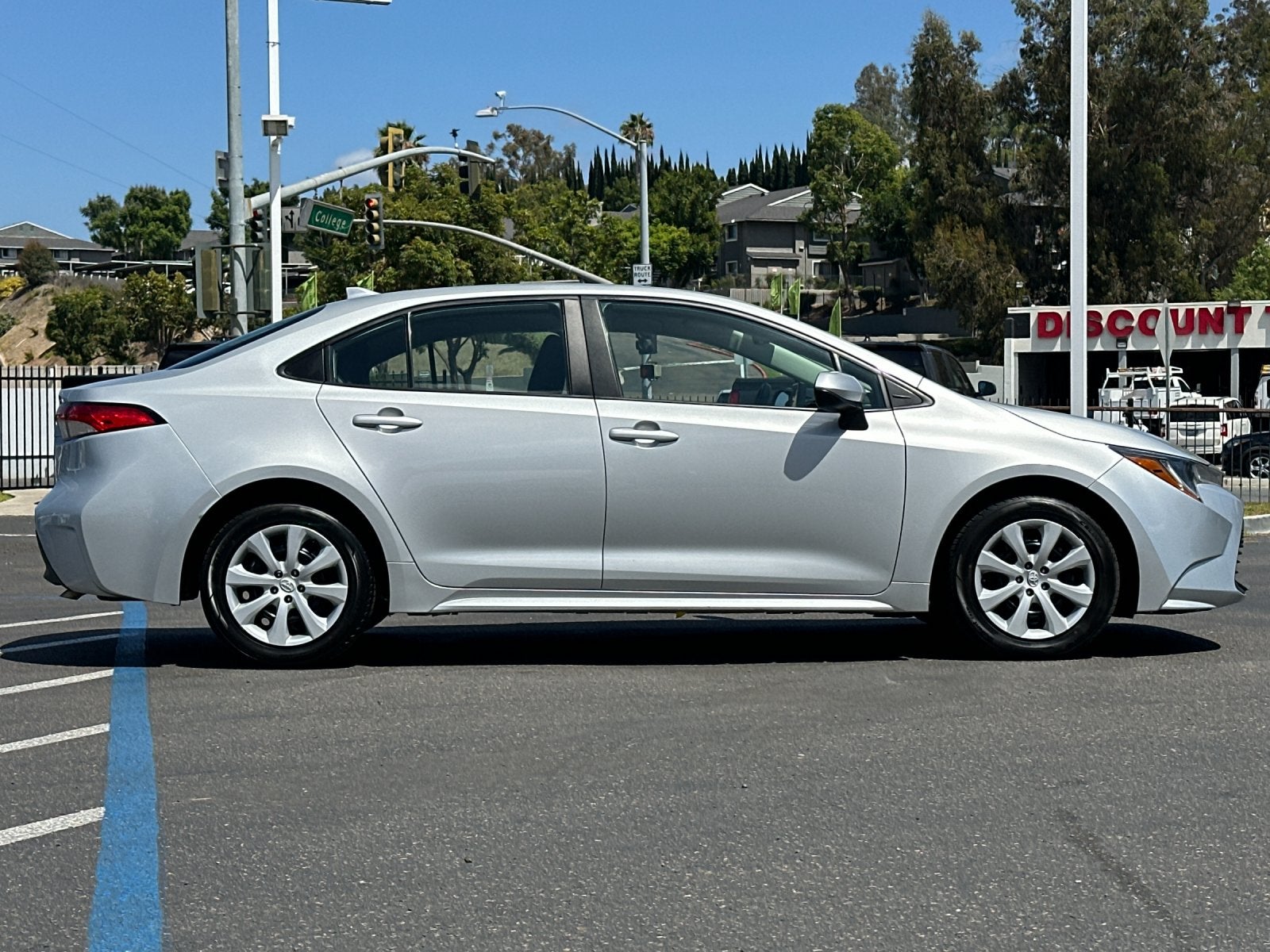 2024 Toyota Corolla LE