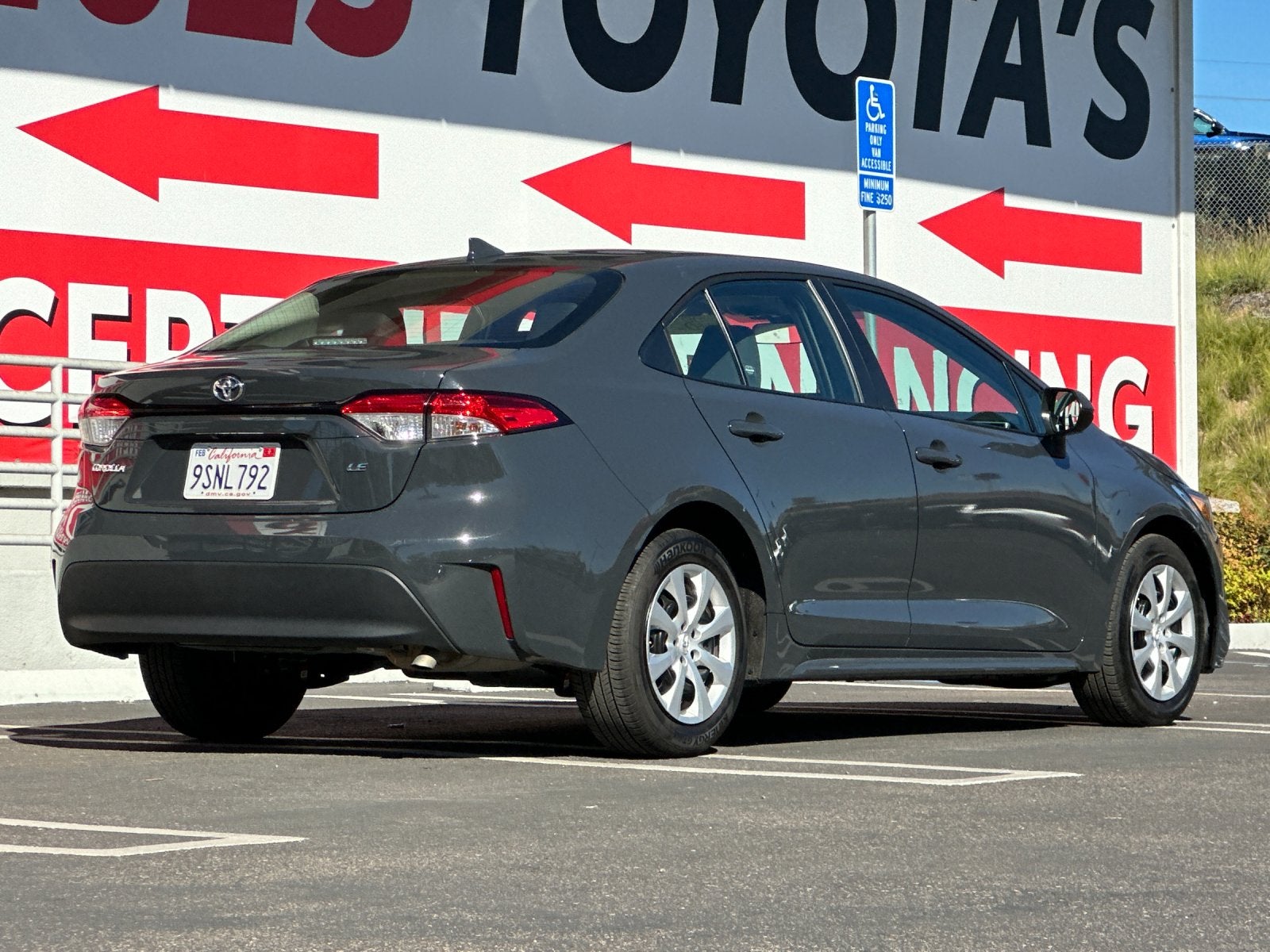 2025 Toyota Corolla LE