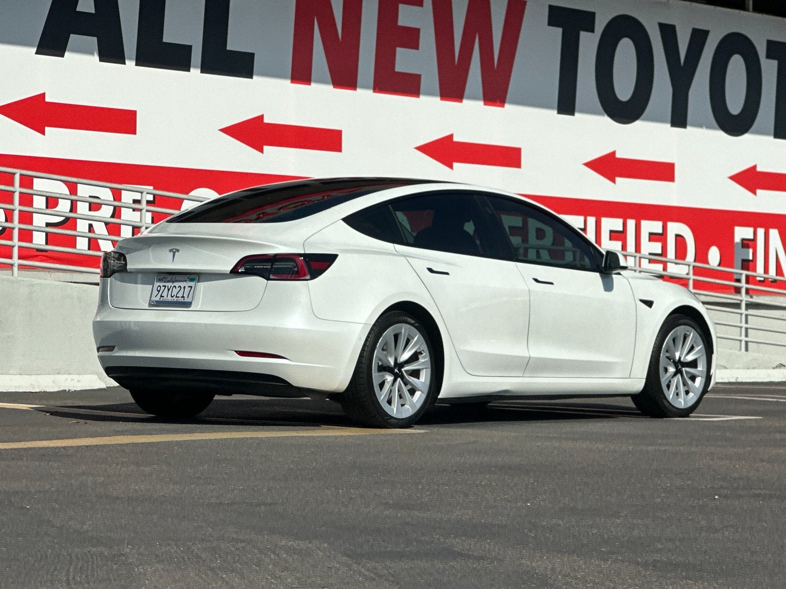 2021 Tesla Model 3 Standard Range Plus