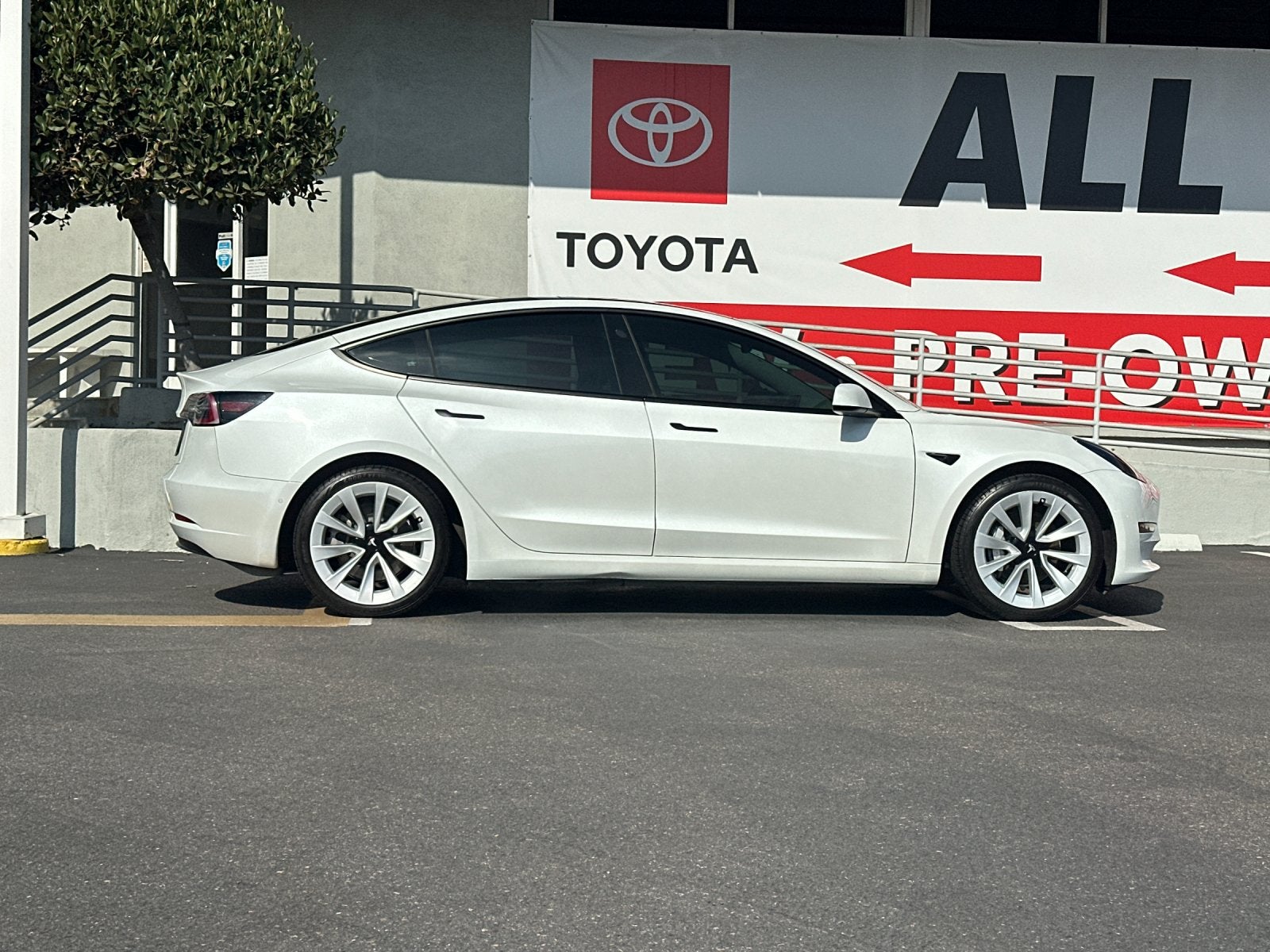 2021 Tesla Model 3 Standard Range Plus