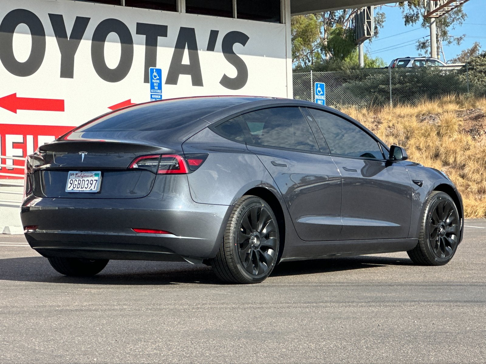 2023 Tesla Model 3 Base