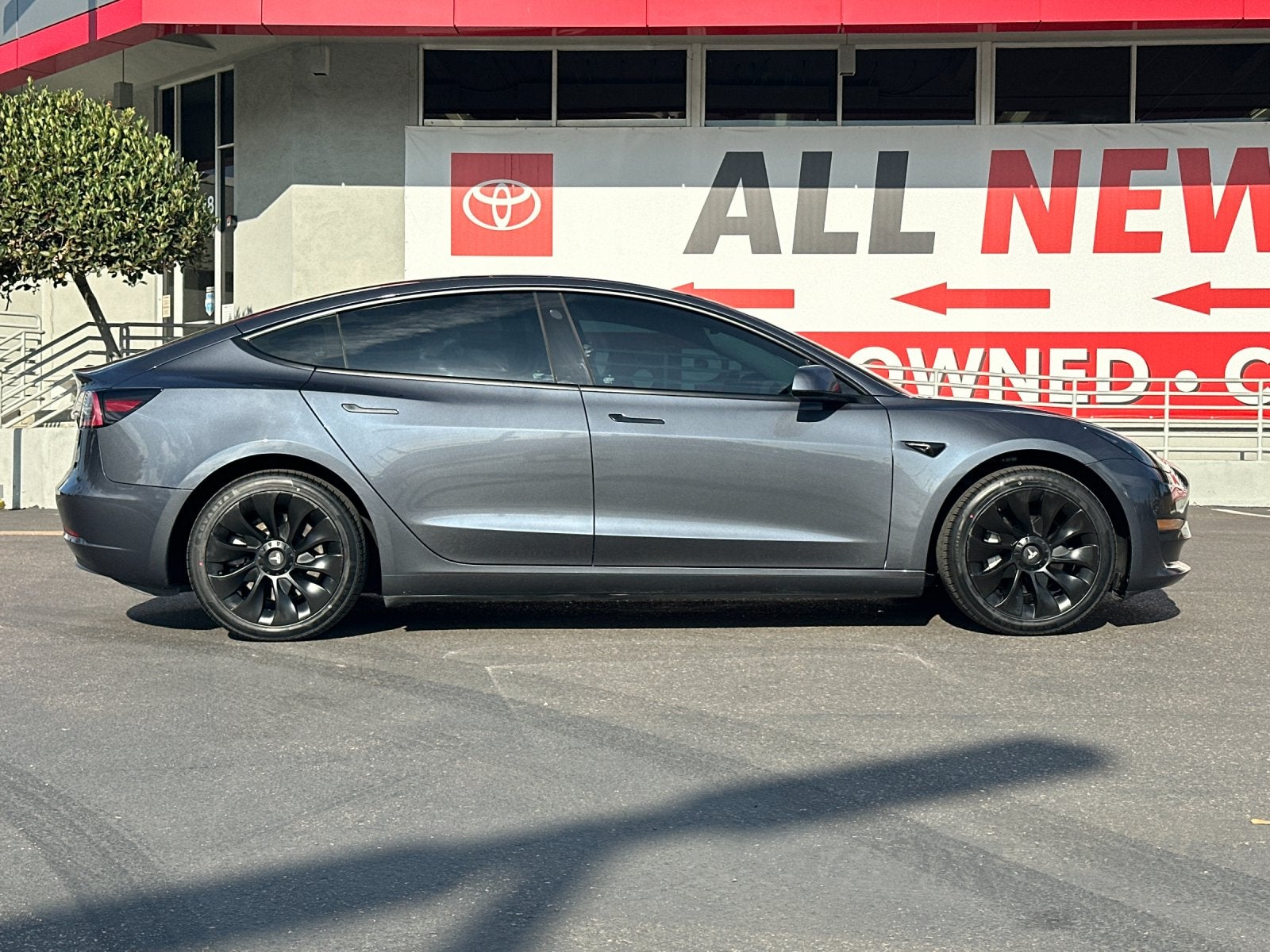 2023 Tesla Model 3 Base