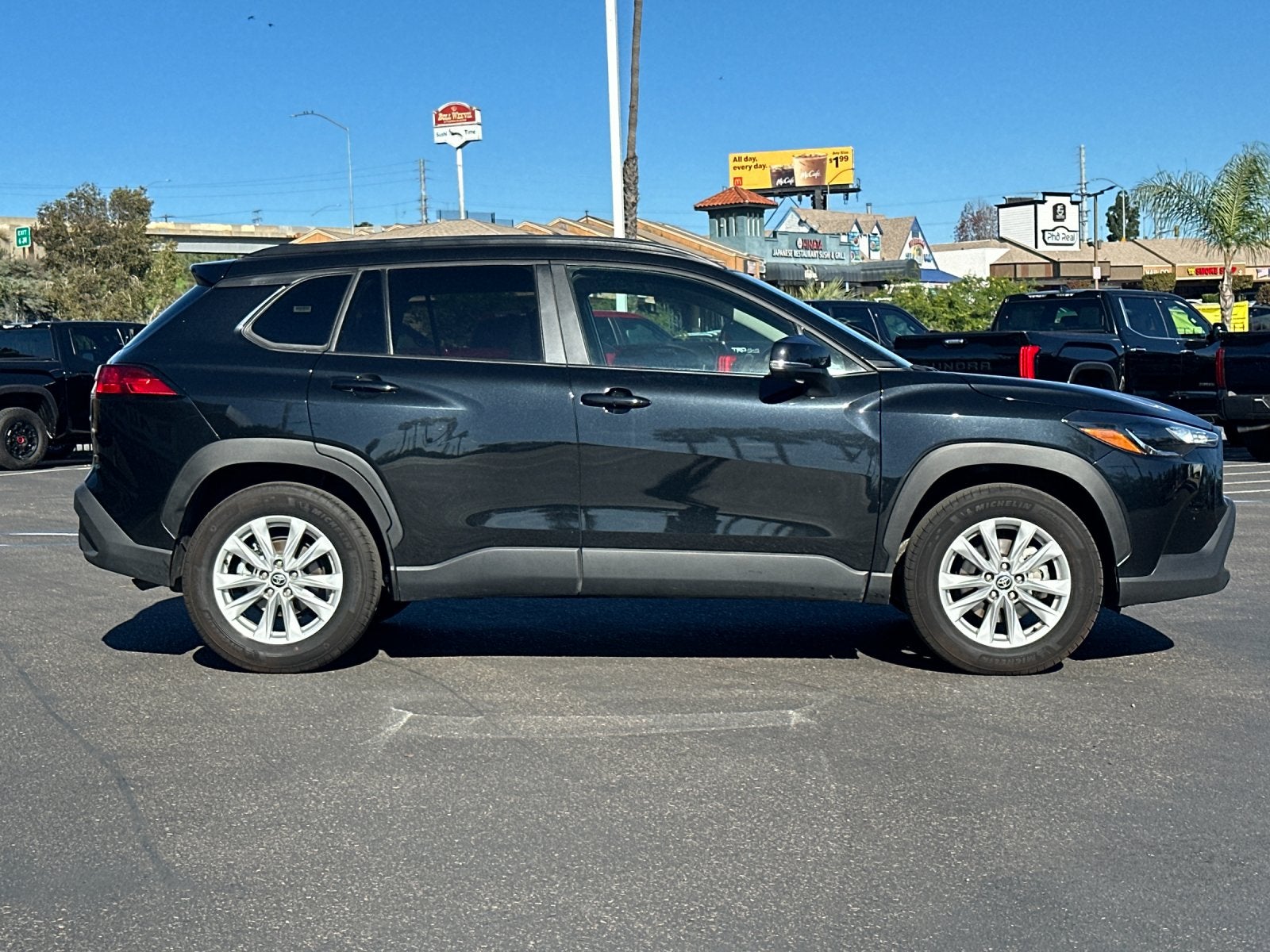 2025 Toyota Corolla Cross LE