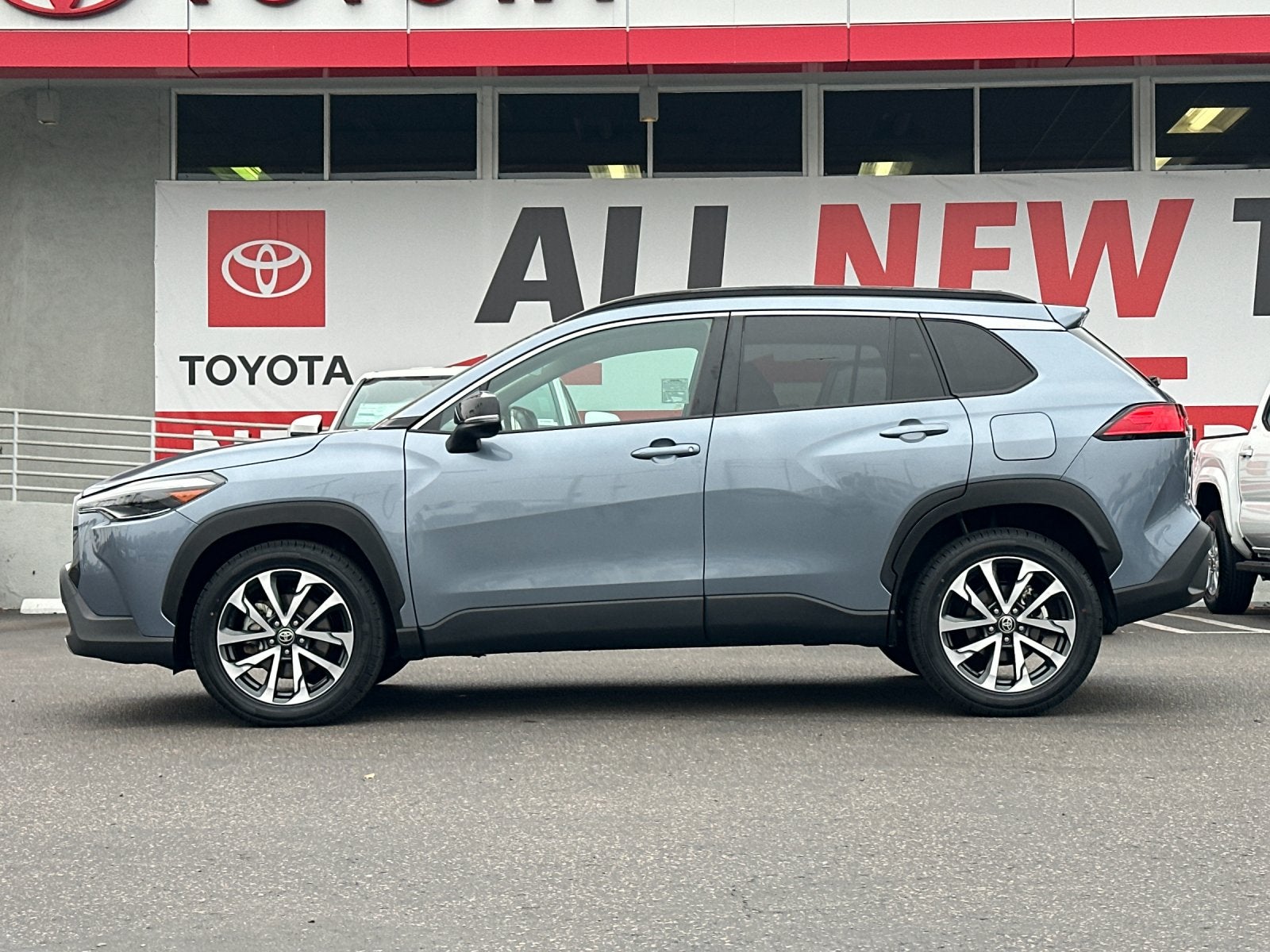2025 Toyota Corolla Cross XLE