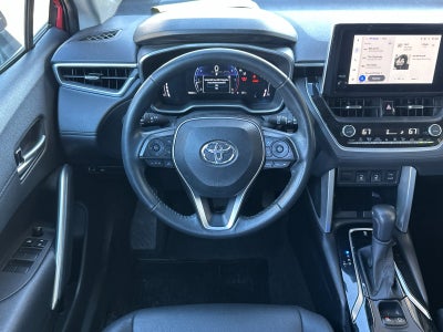 2024 Toyota Corolla Cross XLE