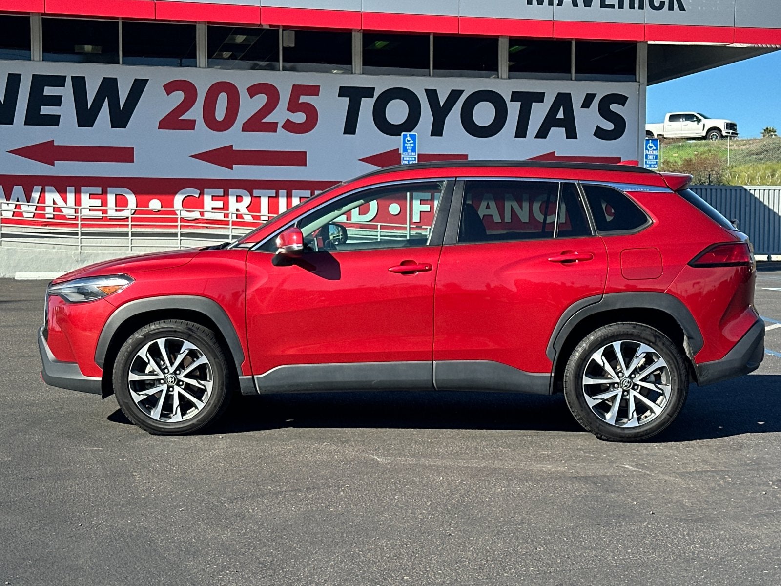 2024 Toyota Corolla Cross XLE