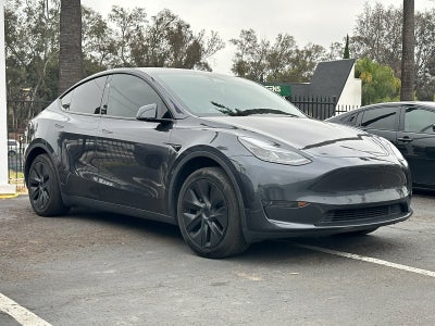 2025 Tesla Model Y Long Range