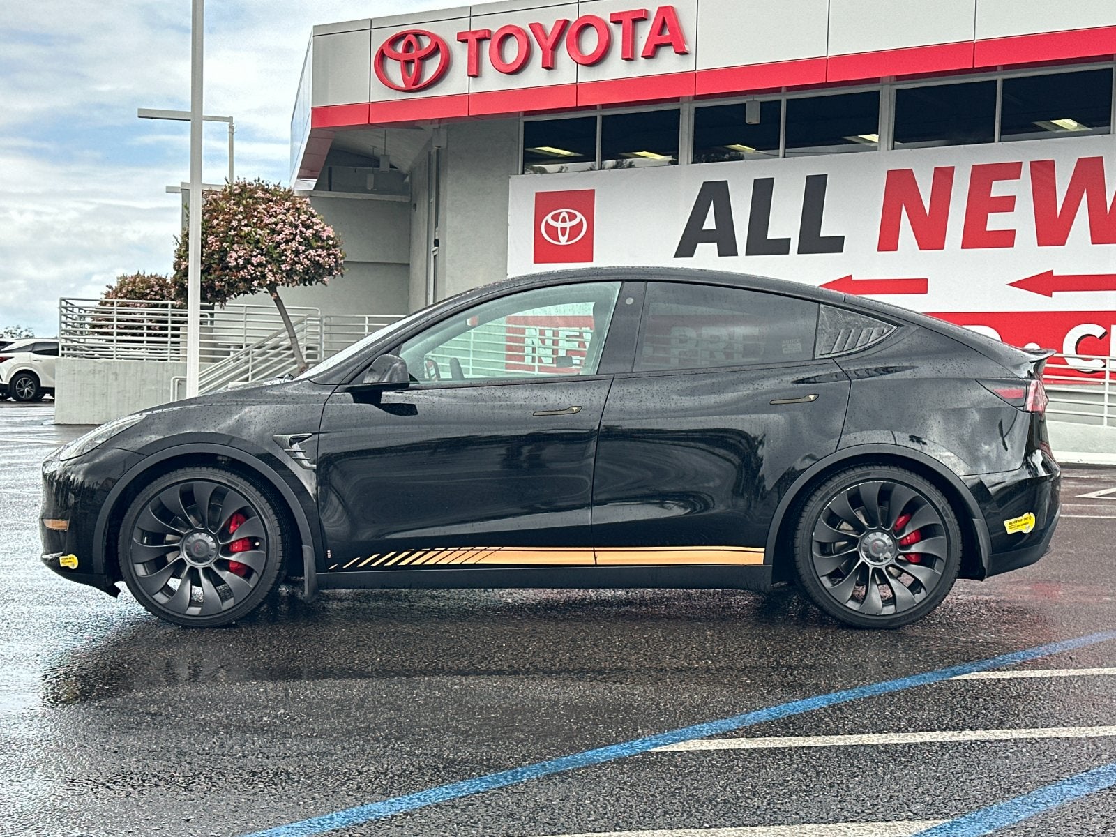Used 2022 Tesla Model Y Performance with VIN 7SAYGDEF9NF521216 for sale in Lemon Grove, CA