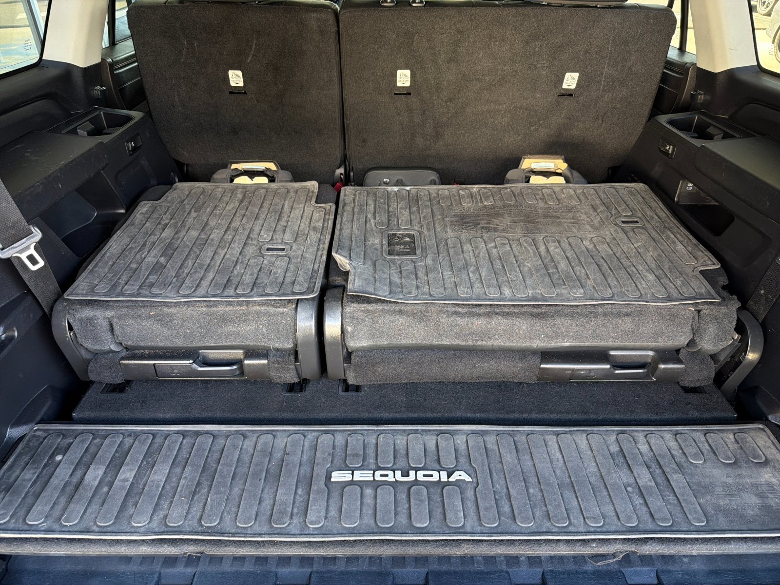 2024 Toyota Sequoia SR5