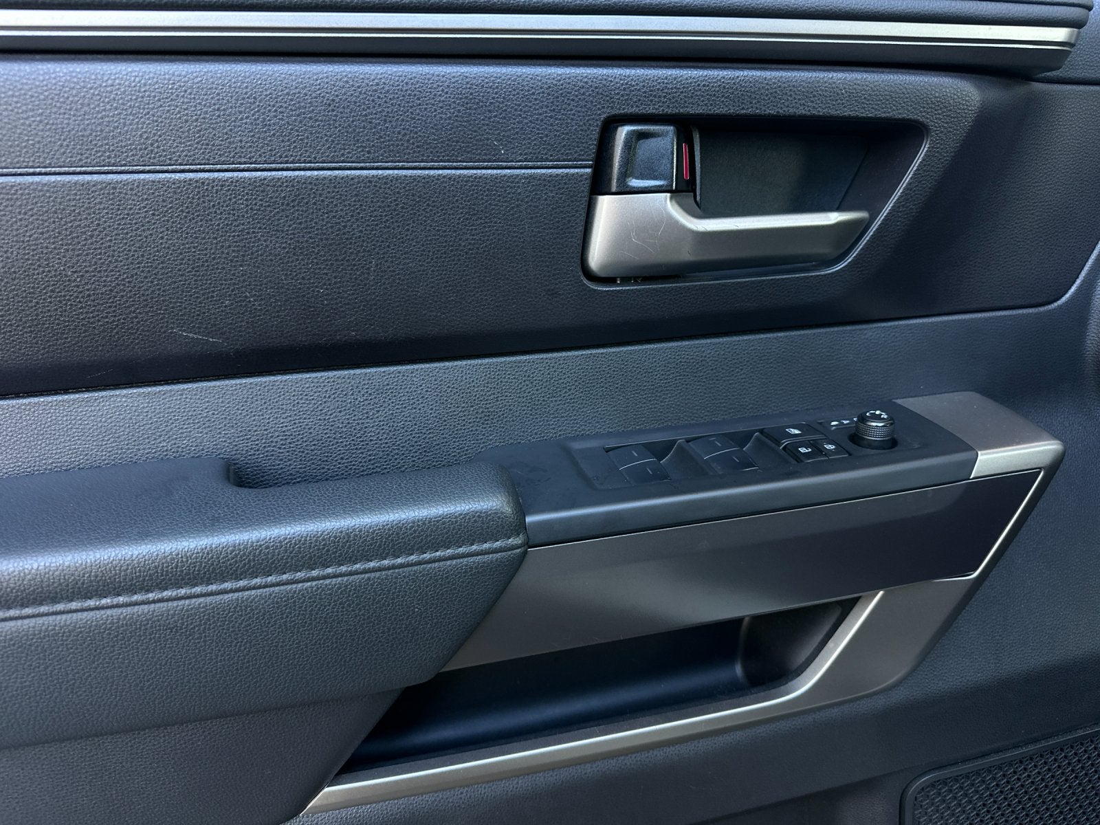 2024 Toyota Sequoia SR5