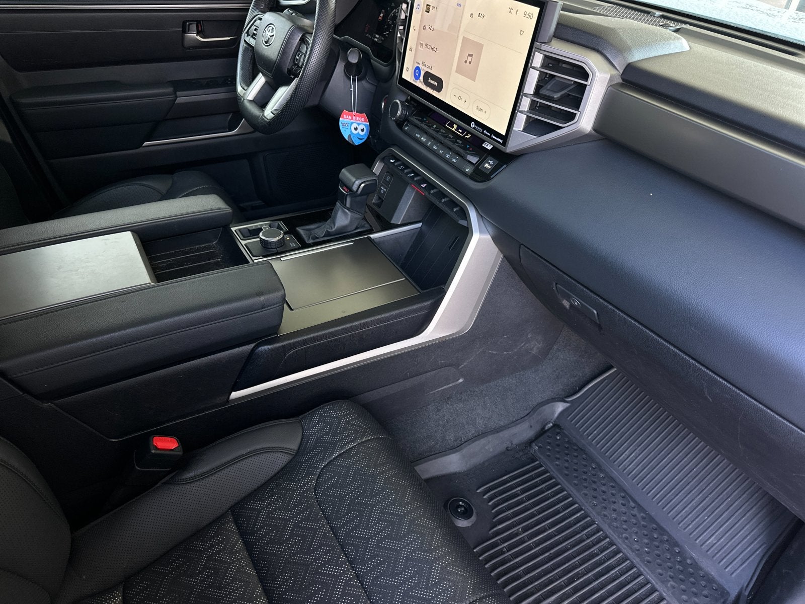 2024 Toyota Sequoia SR5