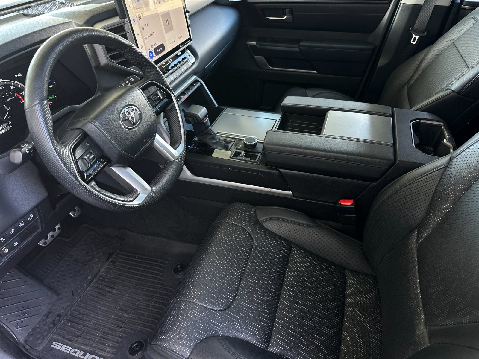 2024 Toyota Sequoia SR5