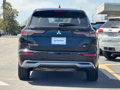 2025 Mitsubishi Outlander SE