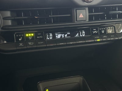 2025 Toyota Crown Signia XLE