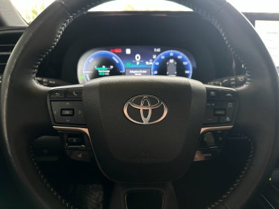 2025 Toyota Crown Signia XLE