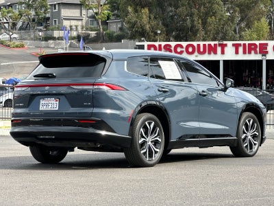 2025 Toyota Crown Signia XLE