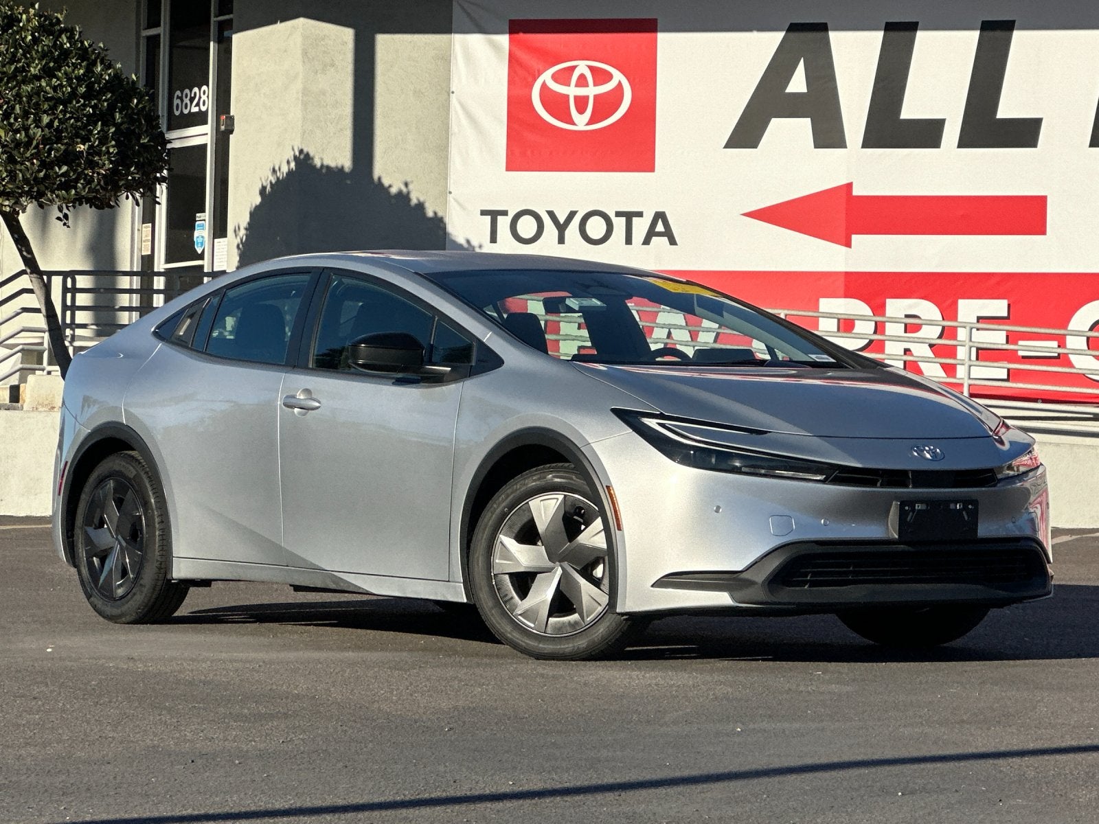 2024 Toyota Prius LE