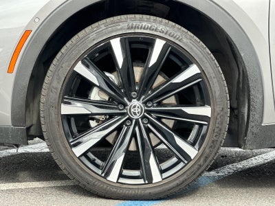 2023 Toyota Crown Platinum