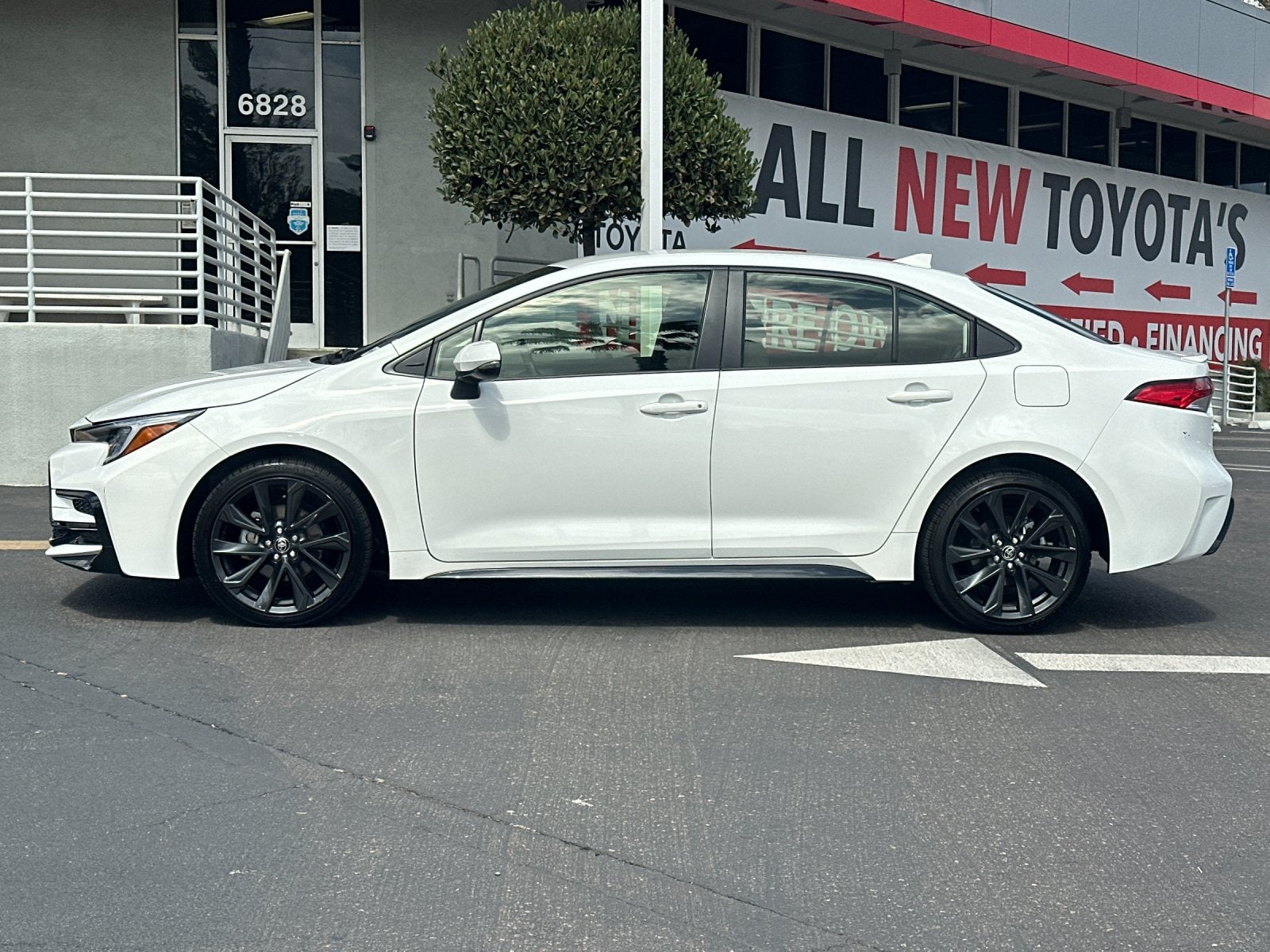 2026 Toyota Corolla Hybrid SE