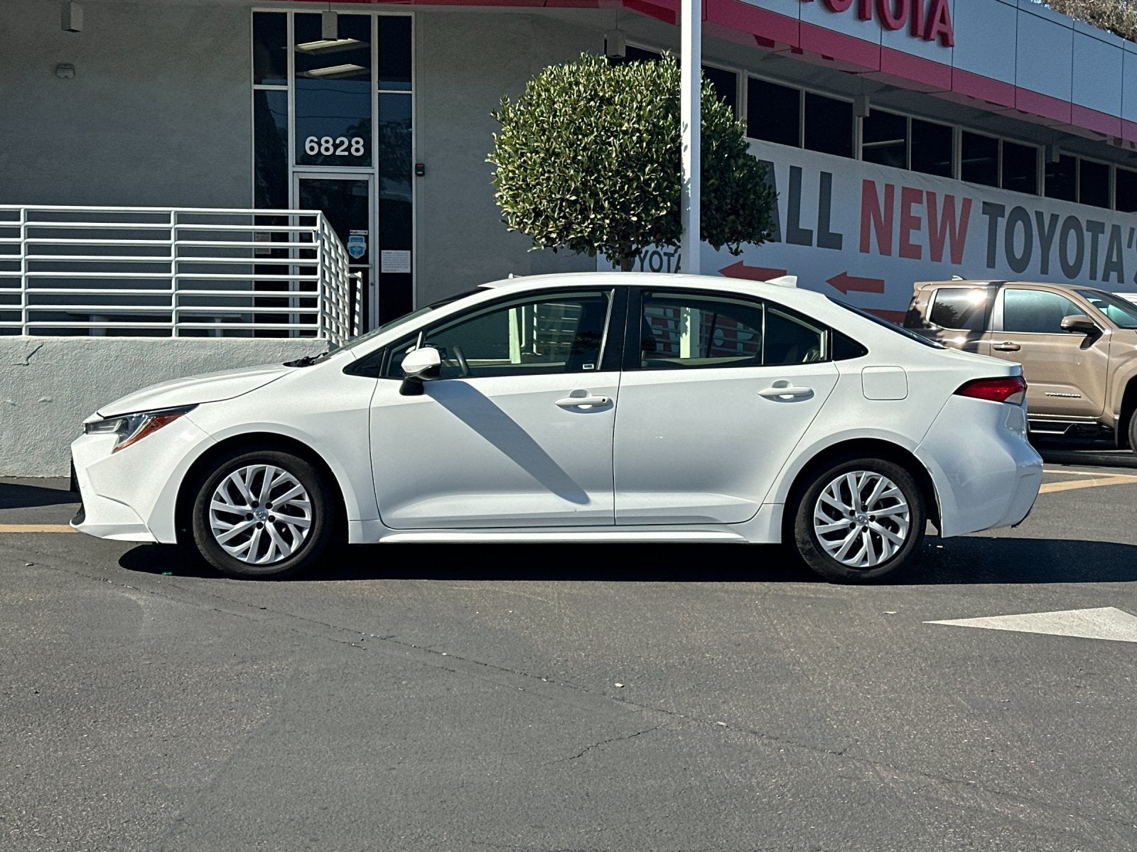 Used 2022 Toyota Corolla LE with VIN JTDEPMAE4N3008465 for sale in Lemon Grove, CA