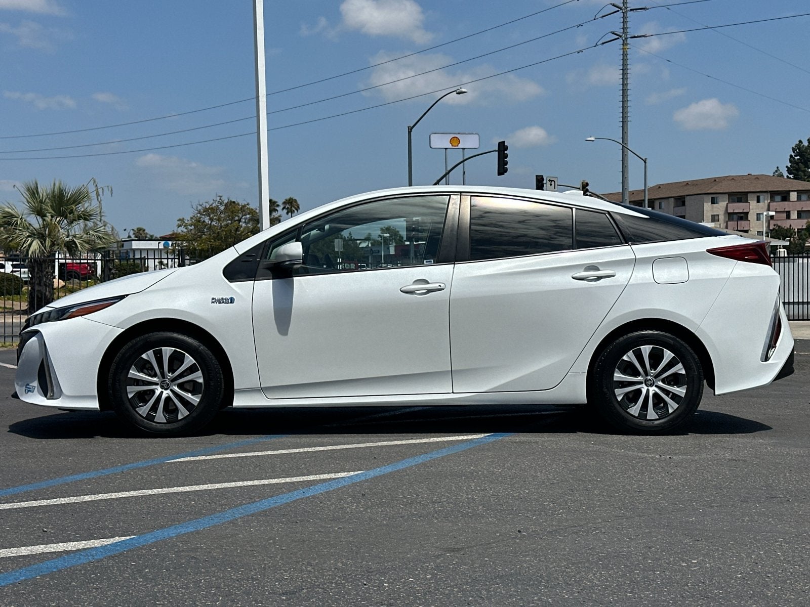 Used 2021 Toyota Prius Prime XLE with VIN JTDKAMFP1M3195547 for sale in Lemon Grove, CA