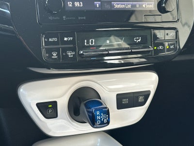 2016 Toyota Prius Three Touring