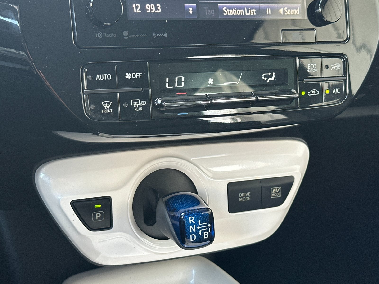 2016 Toyota Prius Three Touring