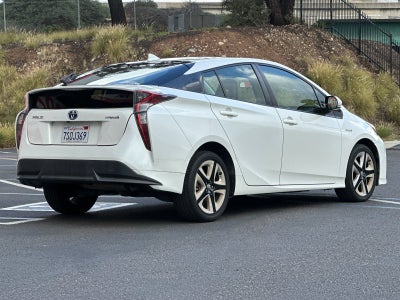 2016 Toyota Prius Three Touring