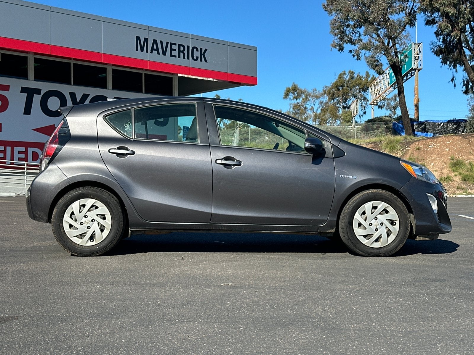 2016 Toyota Prius c Two